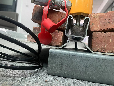 某技術(shù)服務(wù)（上海）有限公司螺釘拉拔試驗(yàn)